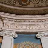 Qui si legge la frase �Secol rinova, torna giustizia e primo tempo umano. Progenie scende dal cielo�. Si tratta di una celebrazione dell�et� dell�oro composta dal poeta latino Virgilio